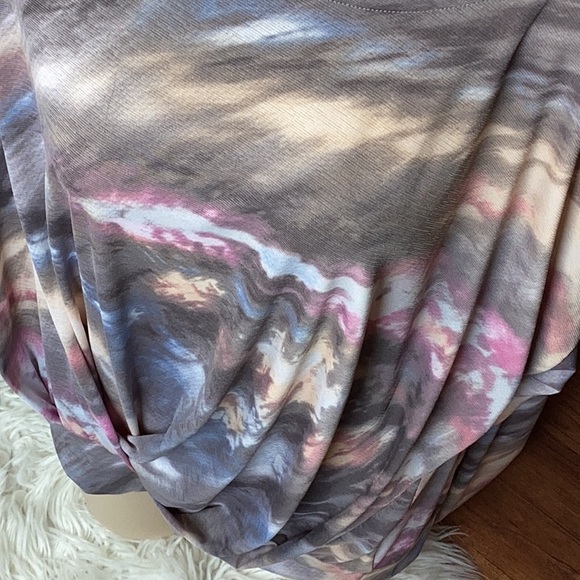 White Birch Water Color Banded Bottom Pleated Front Top - Picture 3 of 4